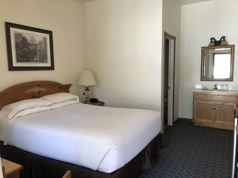 Room 6, photograph 1: interior and amenities at Landmark Motel